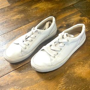 Women’s Tom’s sneakers